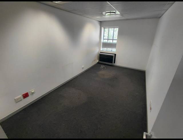 405M² OFFICE TO LET IN BRYANSTON